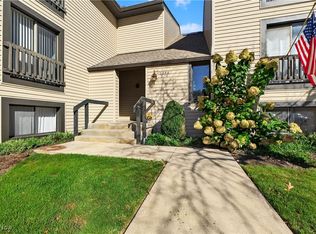 6280 Greenwood Pkwy APT 202, Sagamore Hills, OH 44067