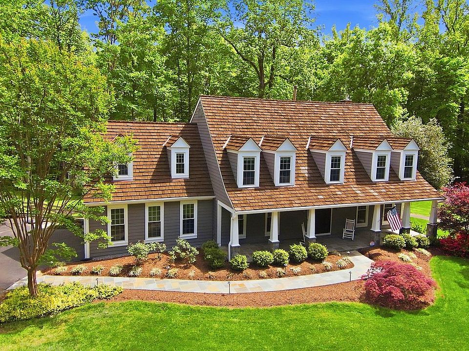 1st image of 7211 Laketree Dr