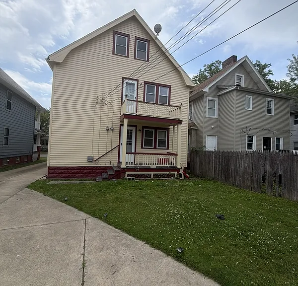 10324 Bernard Ave — Photo 2