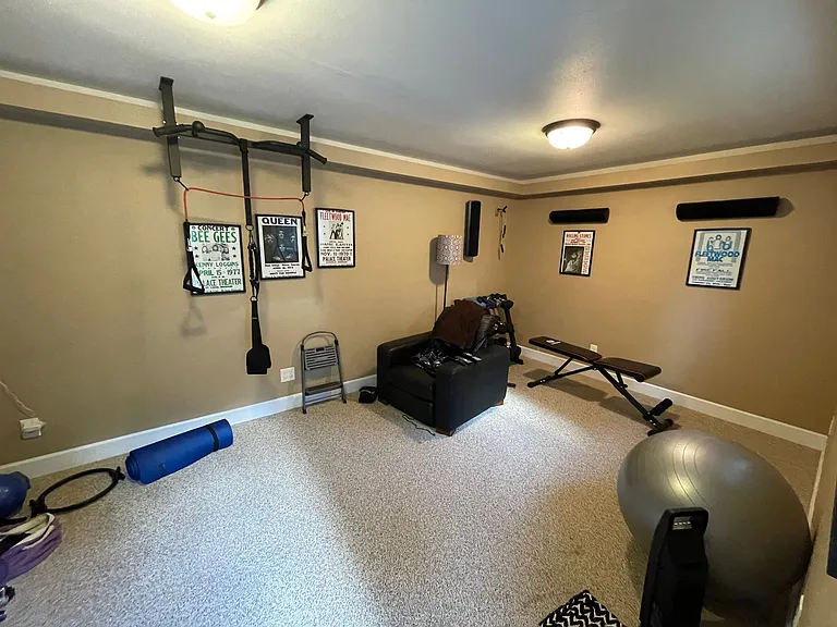 5106 SW Illinois St — Photo 35