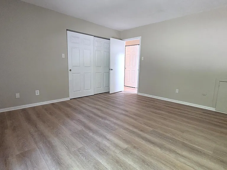 705 Meadowbrook Dr #705 — Photo 9