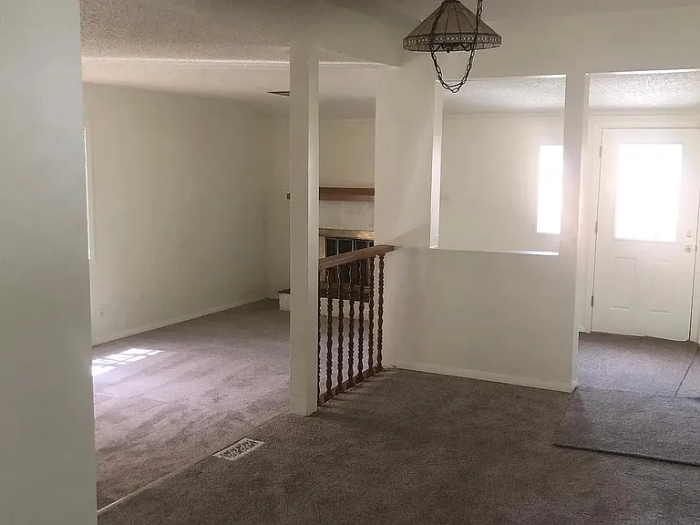 1295 S Forest St — Photo 2