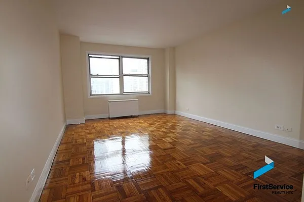 Rented by FirstService Realty (legacy) | media 28