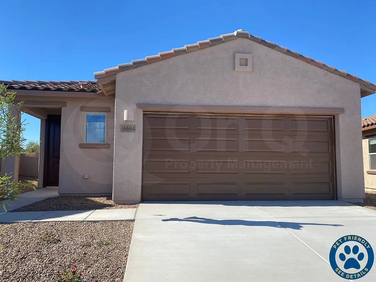 3 bed, 2.0 bath, 1467 sqft, $2,100 — Photo 1