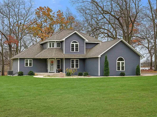 13660 N Eastshore Dr, Syracuse, IN 46567