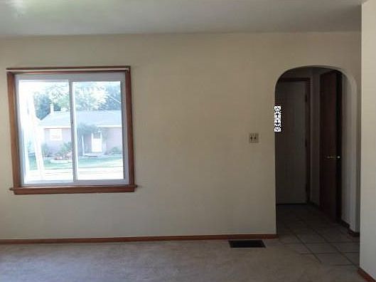 2nd image of 3926 East Ave