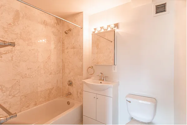 Rented by Hudson Park NY LLC | media 11