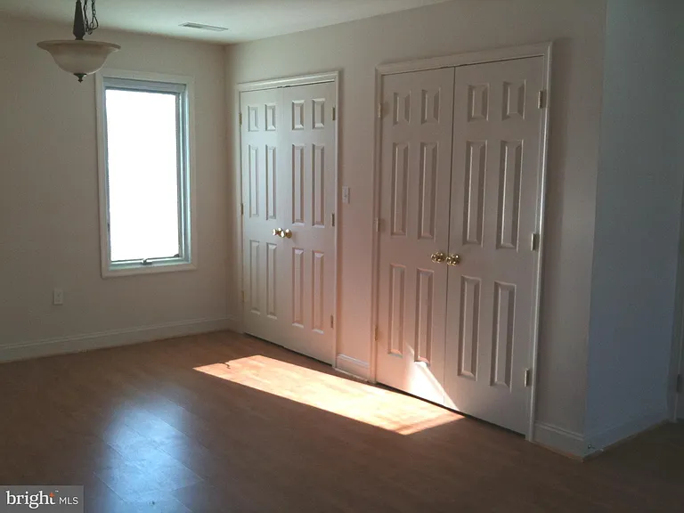 115 Morton Ave #2 — Photo 6
