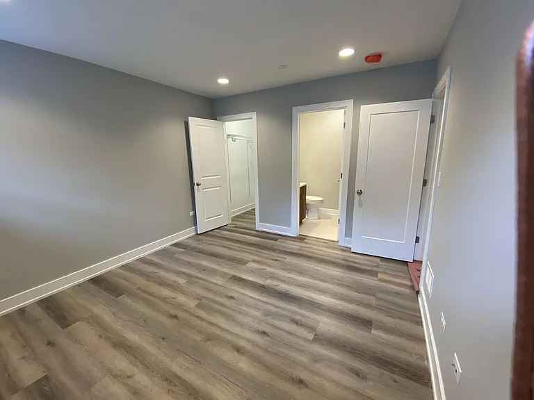 1836 W Augusta Blvd — Photo 35