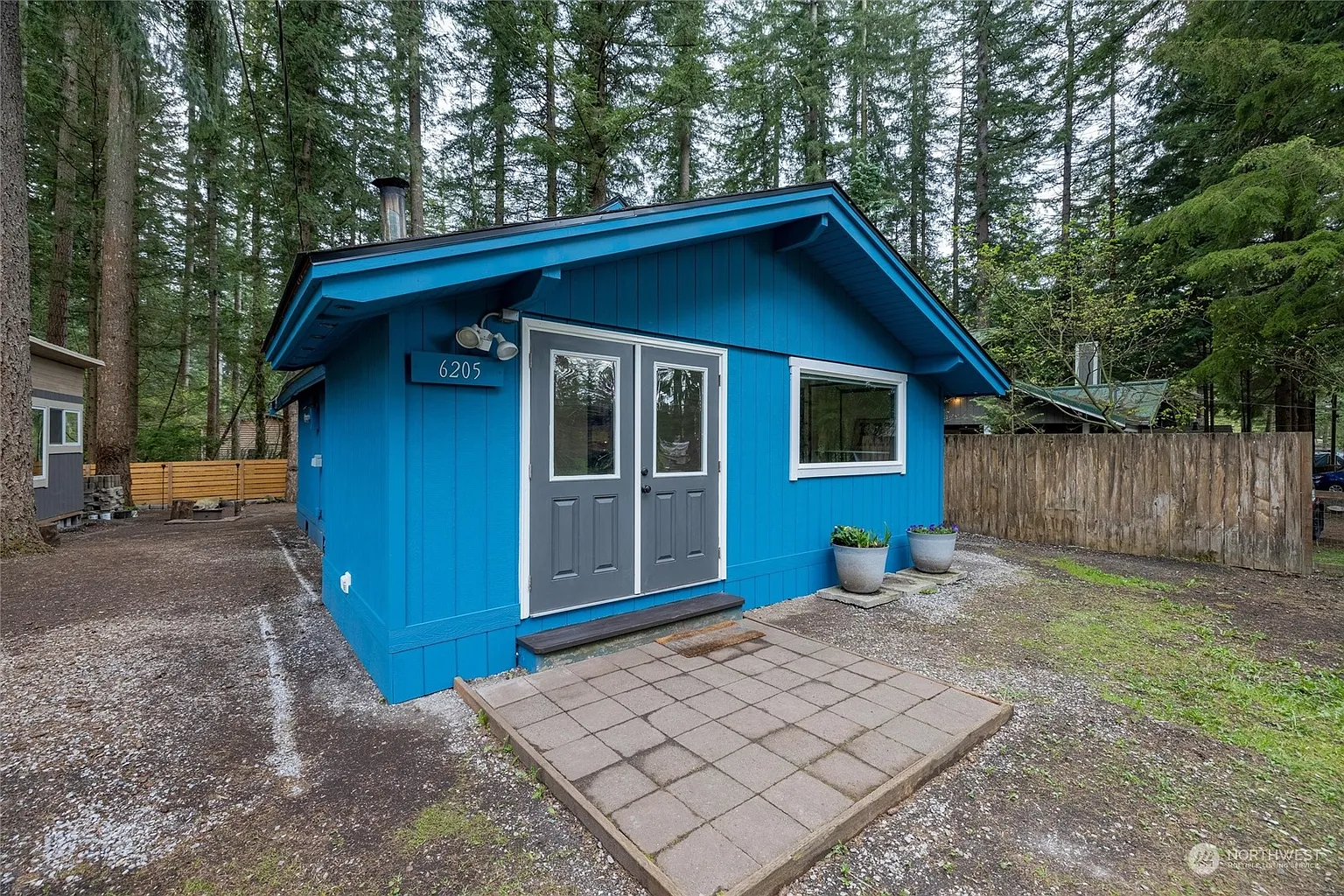 6205 Shamrock Road photo 1