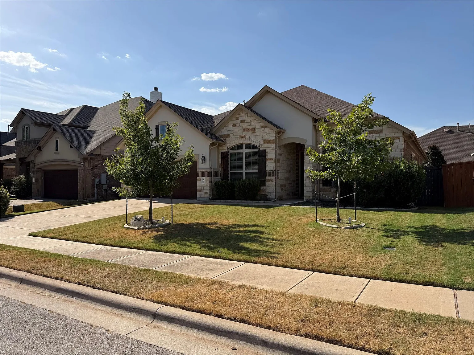 4 bed, 3.5 bath, 2999 sqft, $2,995 — Photo 4