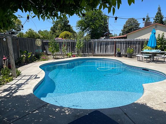 4th image of 628 Glen Ct