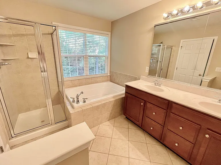 9519 Dellbrook Ct — Photo 16