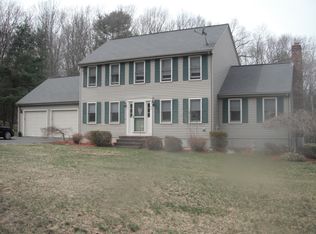 43 Hunter Rd, Uxbridge, MA 01569