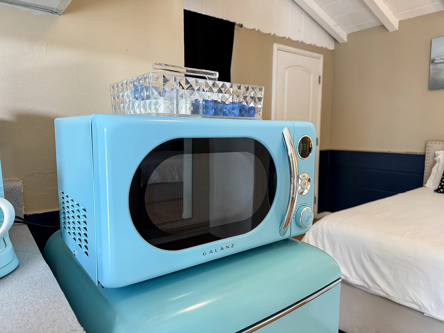 1 bed, $3,400 — Photo 3