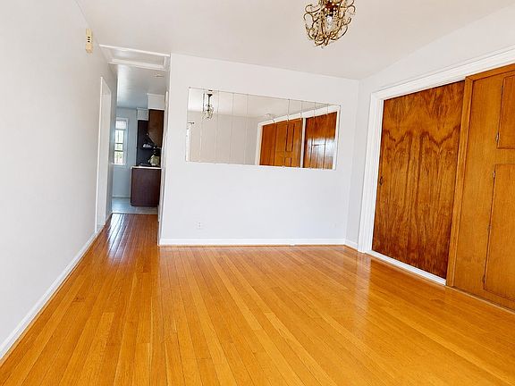 3rd image of 132 Linden Ave Floor 3