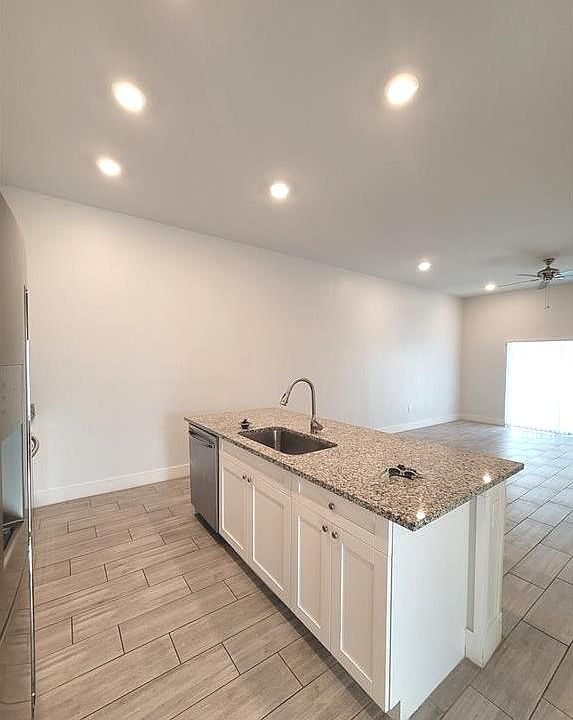 1st image of 311 SW 47th Ter