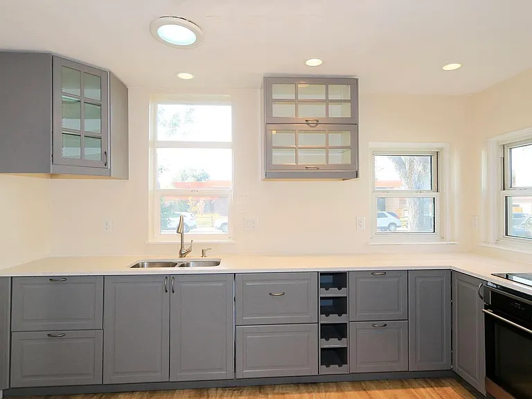 3150 S Delaware St #TOP — Photo 3