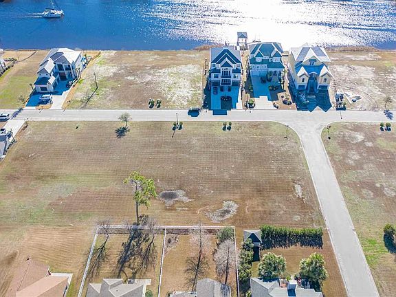 3rd image of 841 Waterton Ave. Lot 82