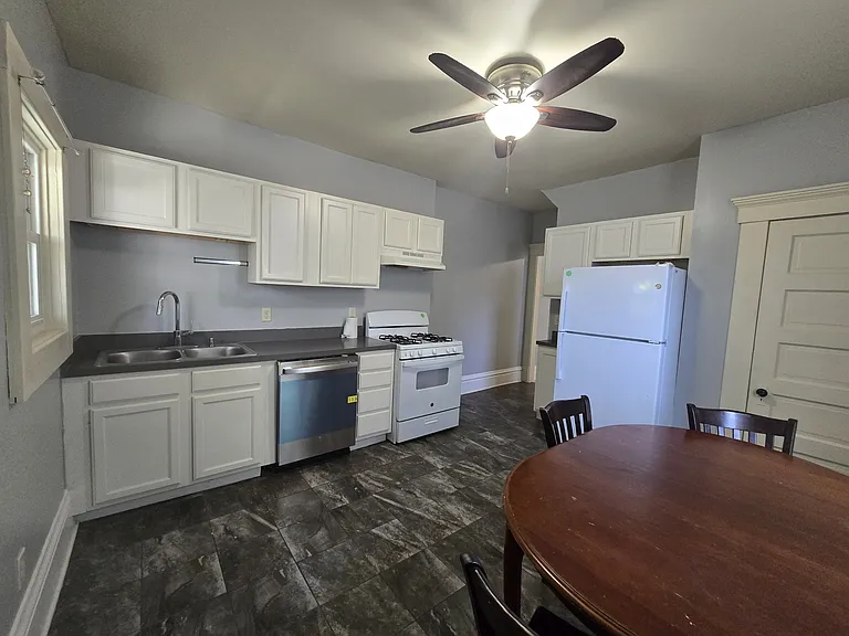 2206 N 4th St — Photo 5