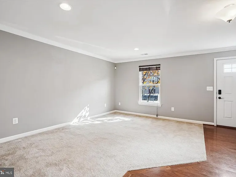 7106 Santa Cruz Pl — Photo 5