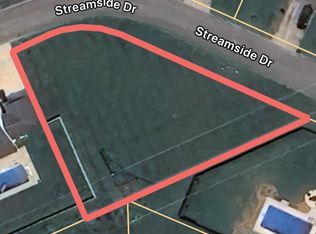 8764 Streamside Dr, Ooltewah, TN 37363