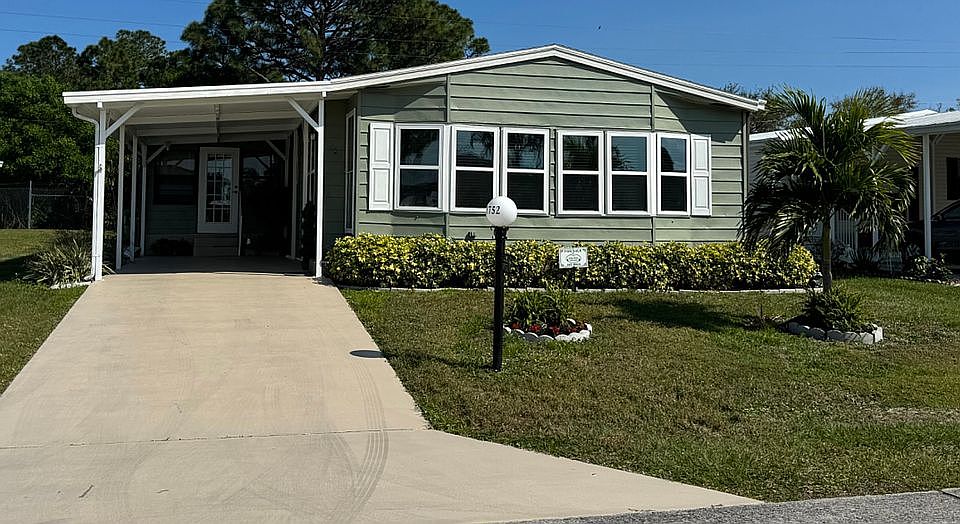 1st image of 1752 Walden Pond Dr