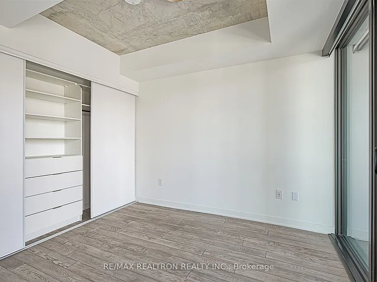2625 Dundas St W #611 — Photo 12