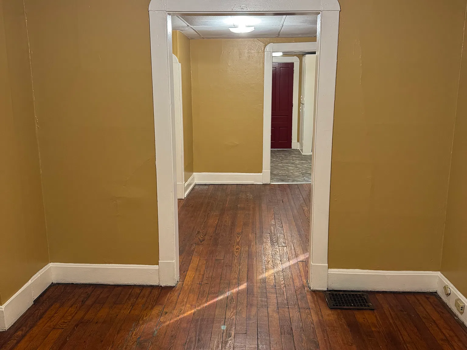 Studio, 400 sqft, $800 — Photo 3