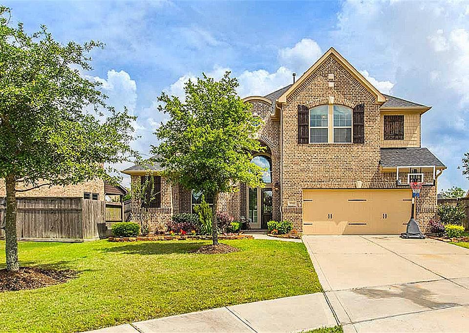 1st image of 5511 Cedar Elm Ln