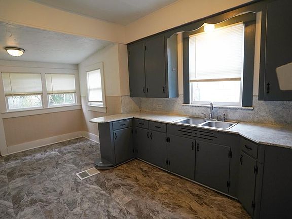 5th image of 1018 Saint Matthew St