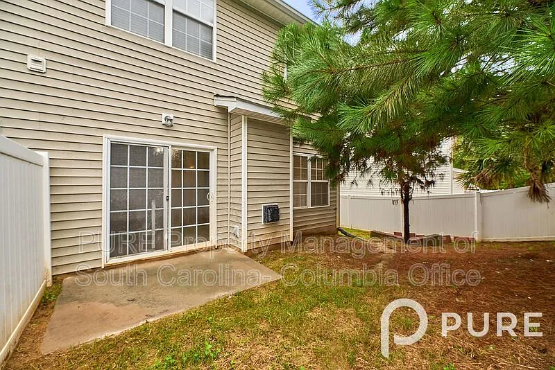 3 bed, 2.5 bath, 1605 sqft, $1,950 — Photo 4