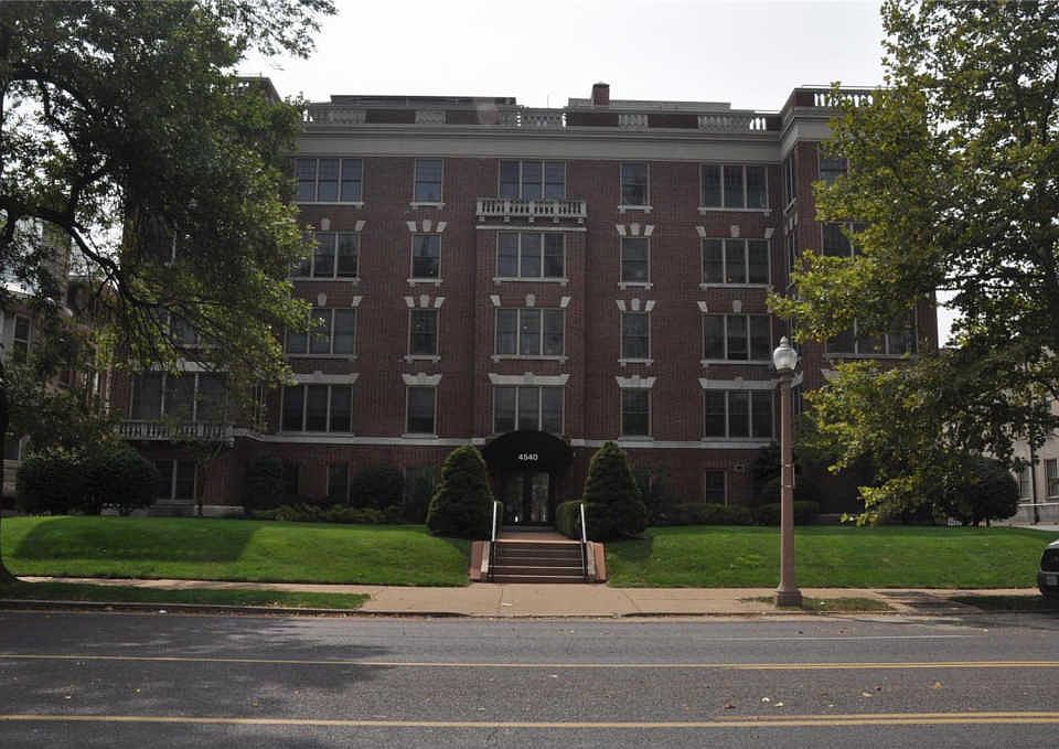 1st image of 4540 Lindell Blvd APT 104