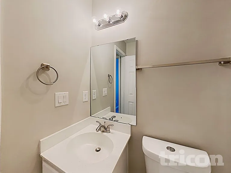 1131 Delander Ln — Photo 18