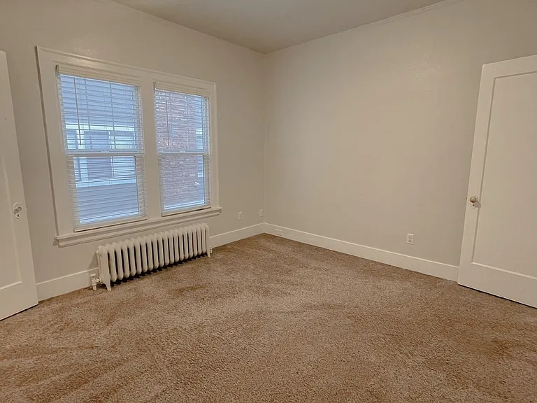 709 N I St #11 — Photo 12