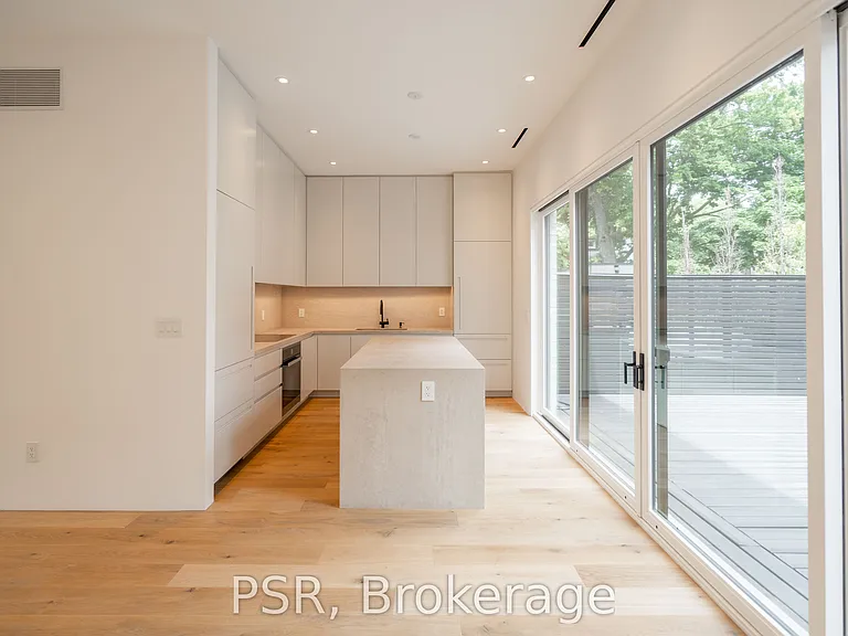 381 Madison Ave — Photo 4