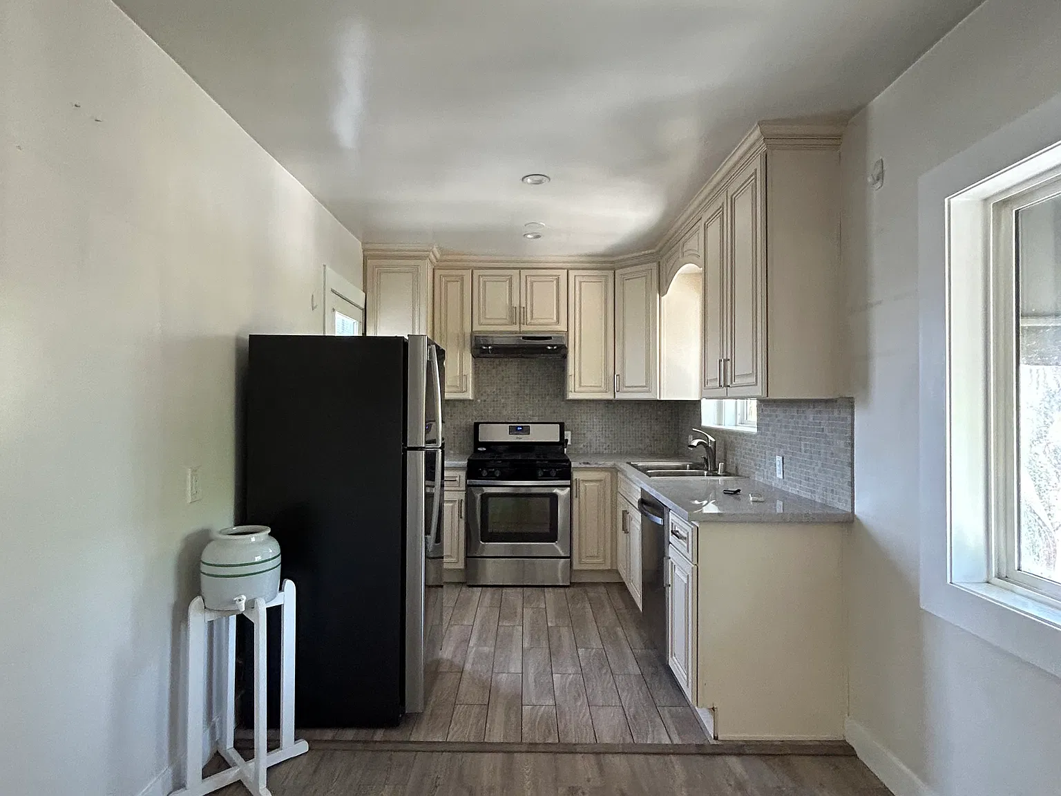 1 bed, 750 sqft, $2,675 — Photo 3