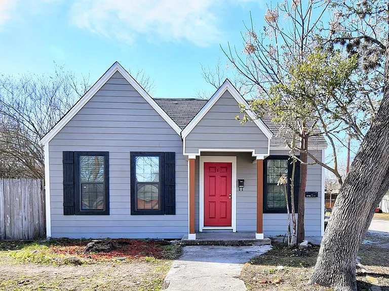 1707B E Main St — Photo 1