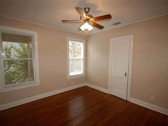 3rd image of 907 E 38th St #A