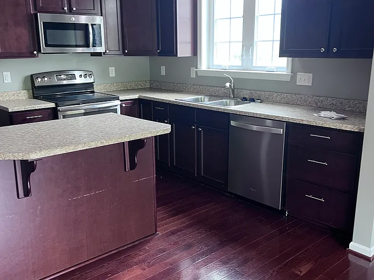 607 Hayfield St — Photo 13