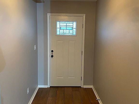 2nd image of 214 Cherokee Ln