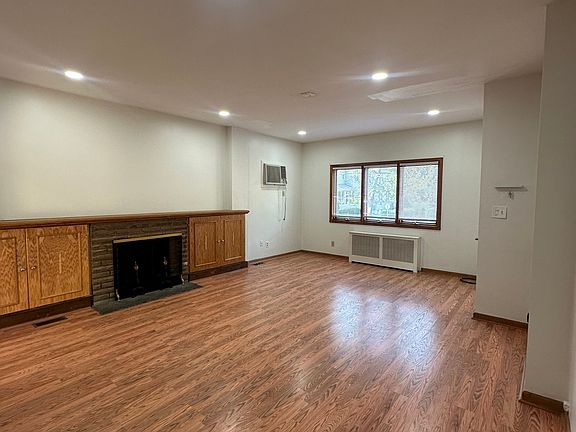 3rd image of 344 Valley Brook Ave Floor 1