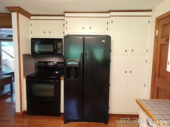 4th image of 6865 Sunnyside Ln
