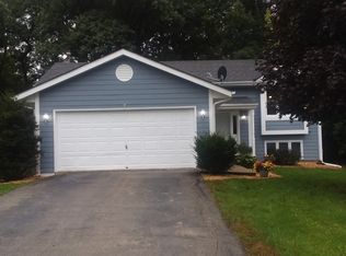 404 Staffordshire Dr NE, Poplar Grove, IL 61065