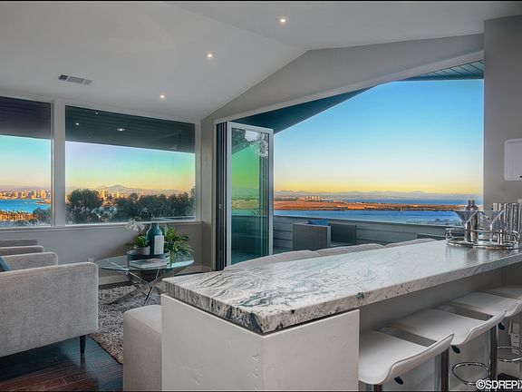 4th image of 418 La Crescentia Dr