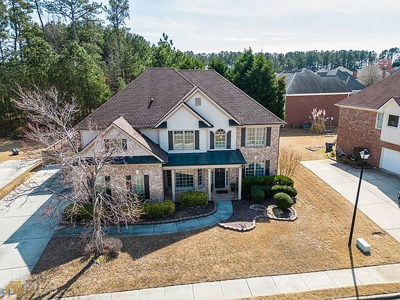 3rd image of 920 Arbor Dr