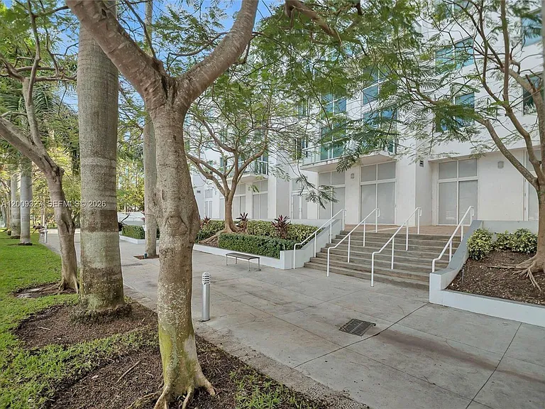 1861 NW South River Dr #1408 — Photo 8