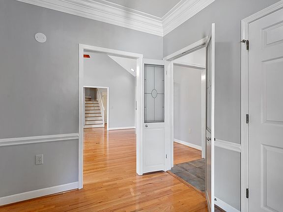 5th image of 8 Stonefield Ct