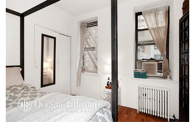 Rented by Douglas Elliman | media 23