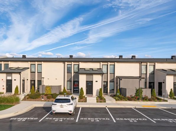 19520 Village Walk Dr UNIT 3-106